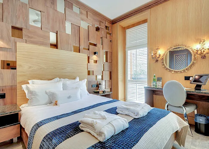 Mala Anglia - Boutique & 4*