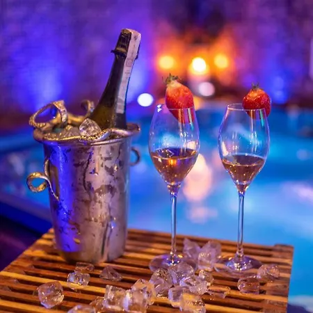 Mala Anglia - Boutique & Apart-hotel 4*
