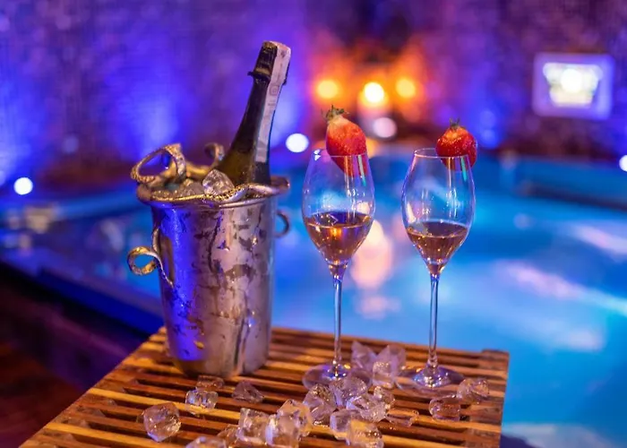 Mala Anglia - Boutique & Hotel apartamentowy 4*