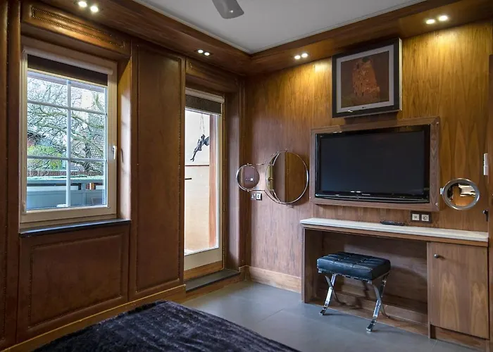 Mala Anglia - Boutique &