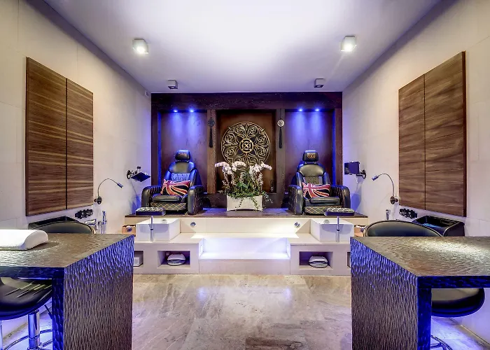 Mala Anglia - Boutique & Lägenhetshotell Sopot