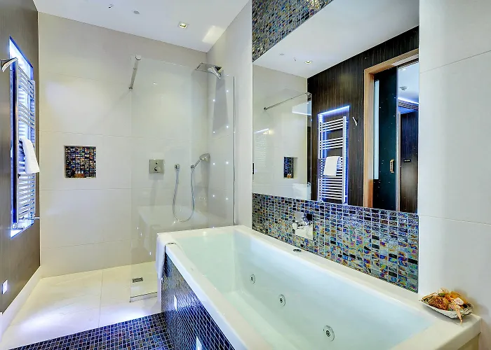 Mala Anglia - Boutique & 4* Sopot